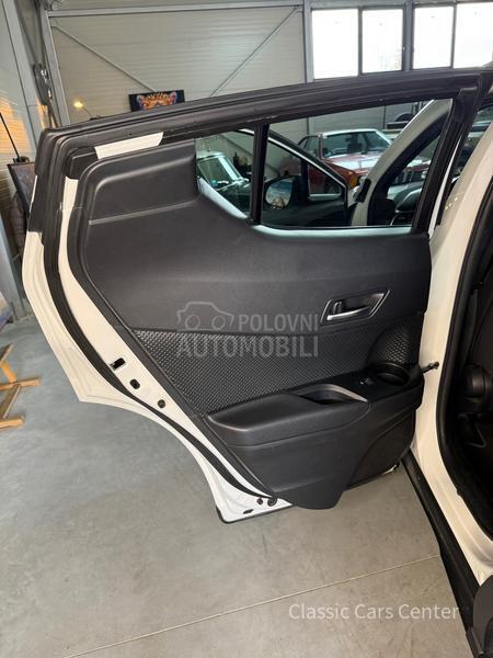 Toyota C-HR 1.8 HSD E-CVT CENTER