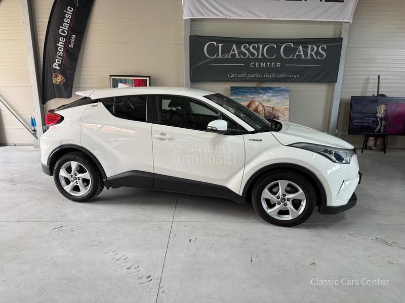 Toyota C-HR 1.8 HSD E-CVT CENTER