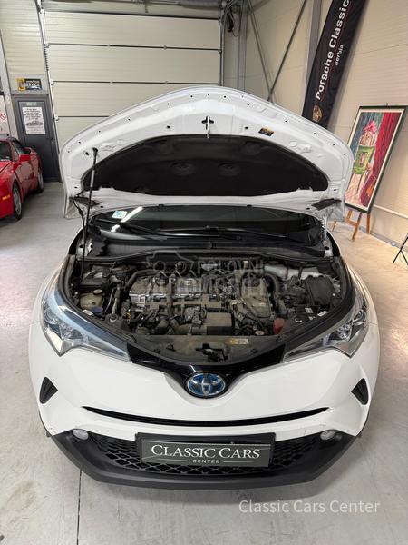 Toyota C-HR 1.8 HSD E-CVT CENTER