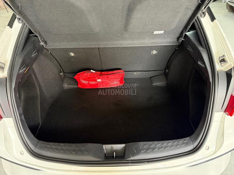 Toyota C-HR 1.8 HSD E-CVT CENTER