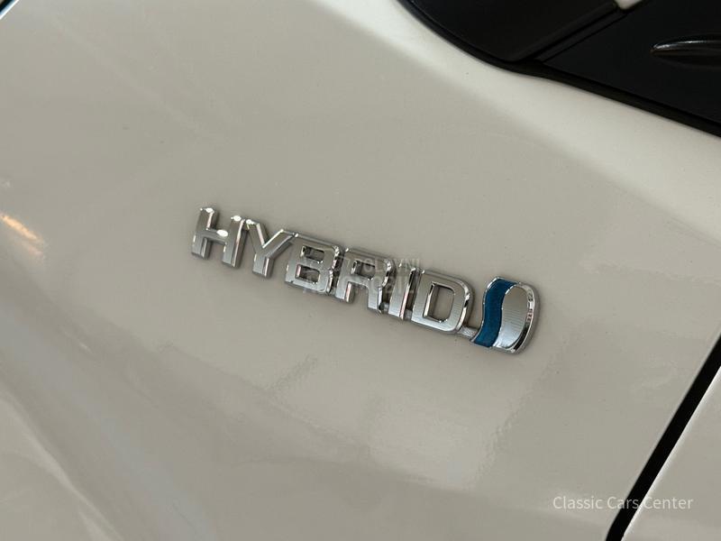 Toyota C-HR 1.8 HSD E-CVT CENTER