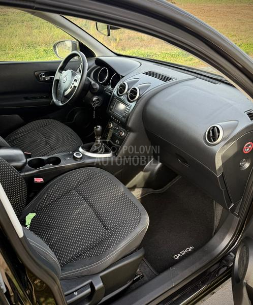 Nissan Qashqai + 2 