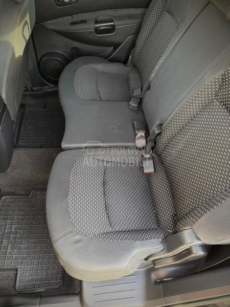 Nissan Qashqai + 2 