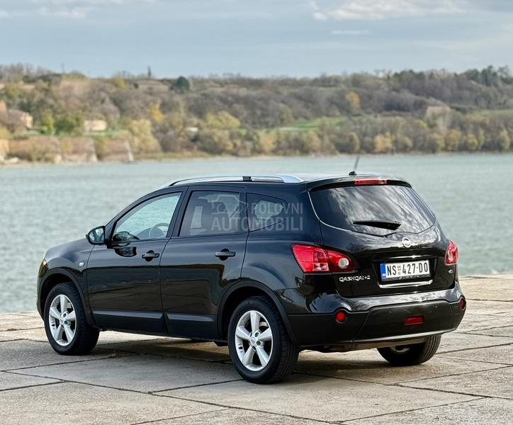 Nissan Qashqai + 2 