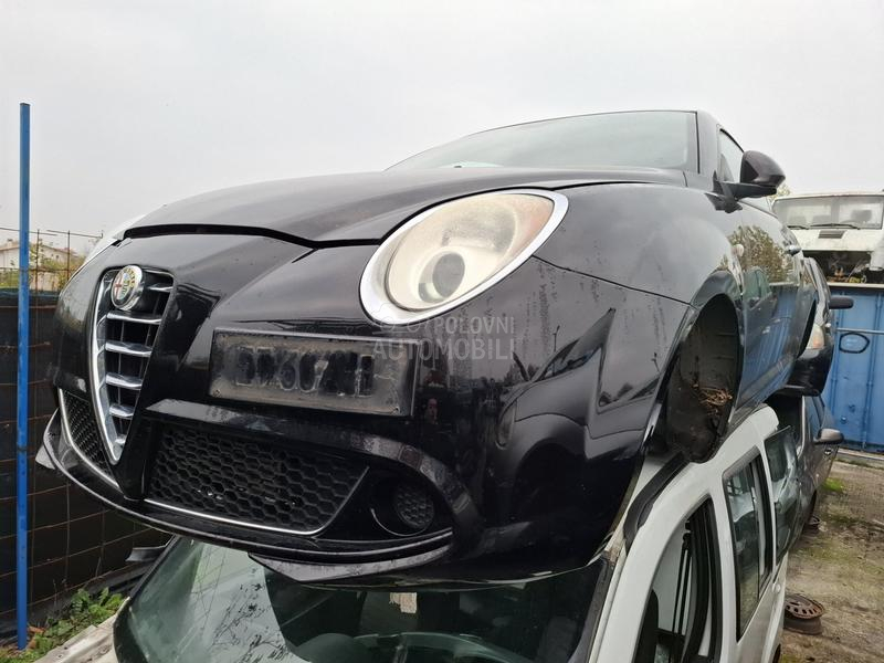 kompletan auto u delovima