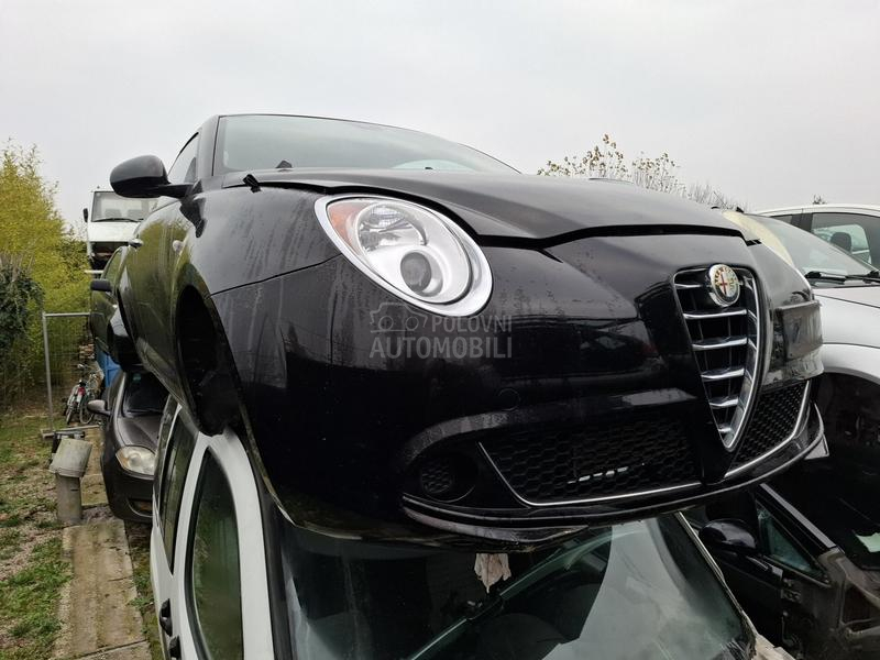 kompletan auto u delovima