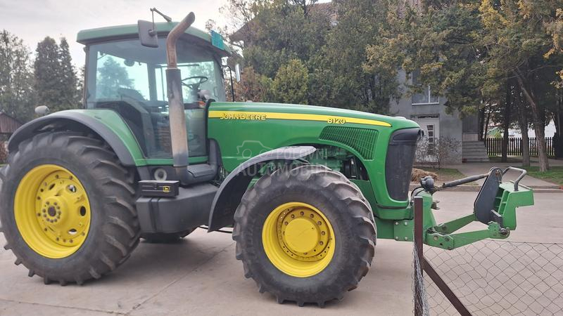 John Deere 8120