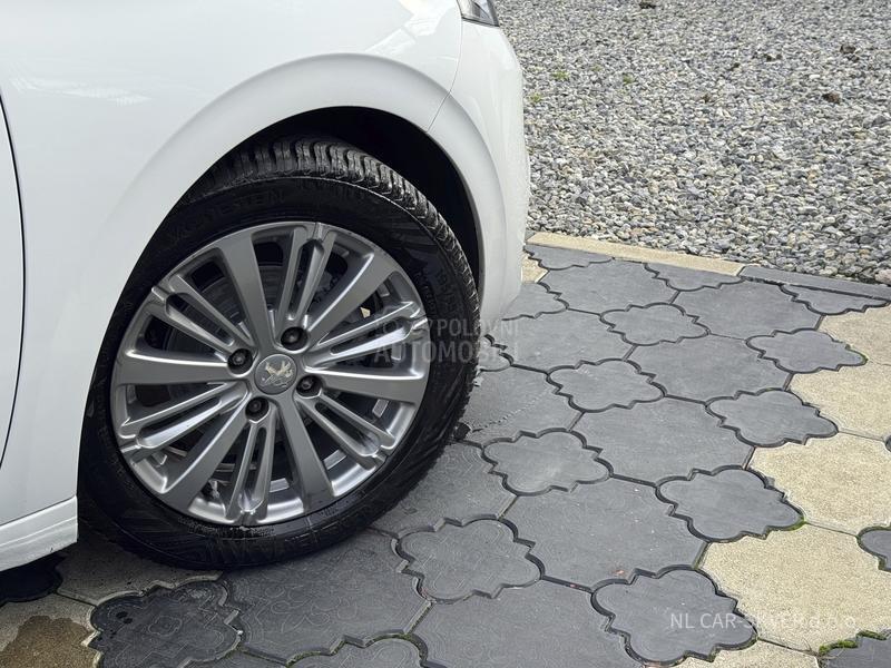 Peugeot 208 1.6hdi ALURE