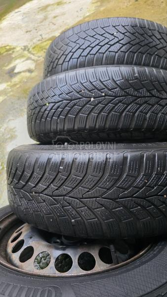 Continental 185/60 R15 Zimska