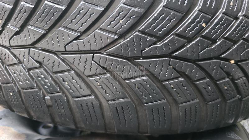 Continental 185/60 R15 Zimska