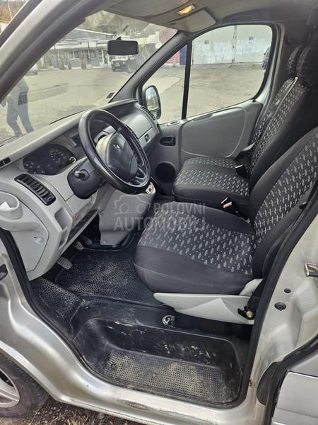 Renault Trafic 2.5 dci