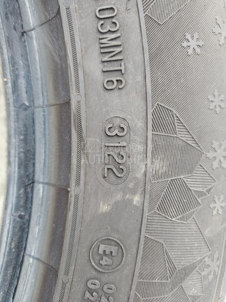 Semperit 215/60 R17 Zimska