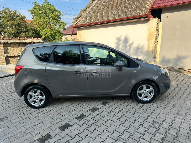 Opel Meriva B 1.3Cdti