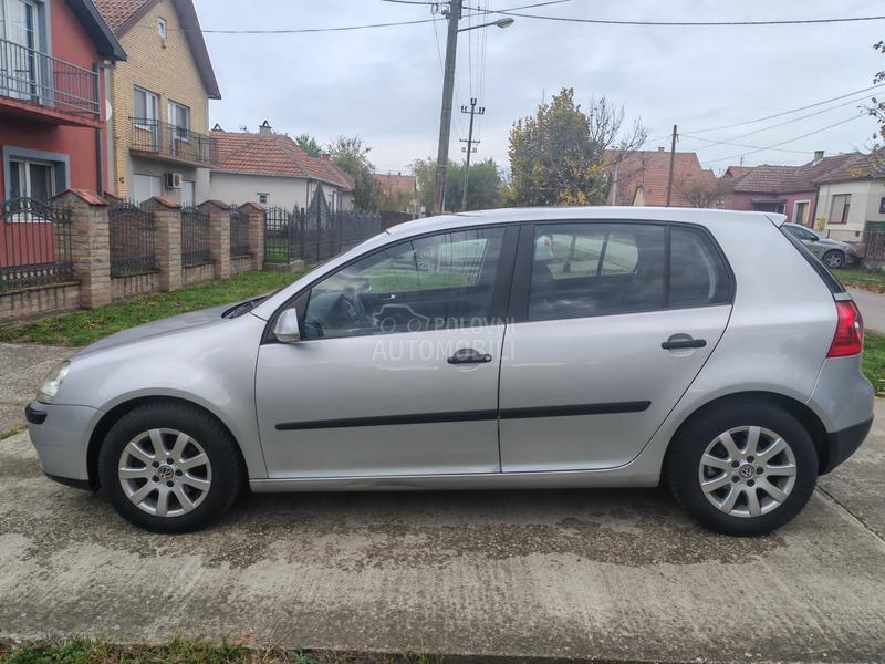 Volkswagen Golf 5 1.6 FSI