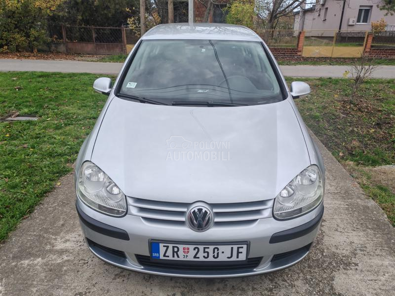 Volkswagen Golf 5 1.6 FSI