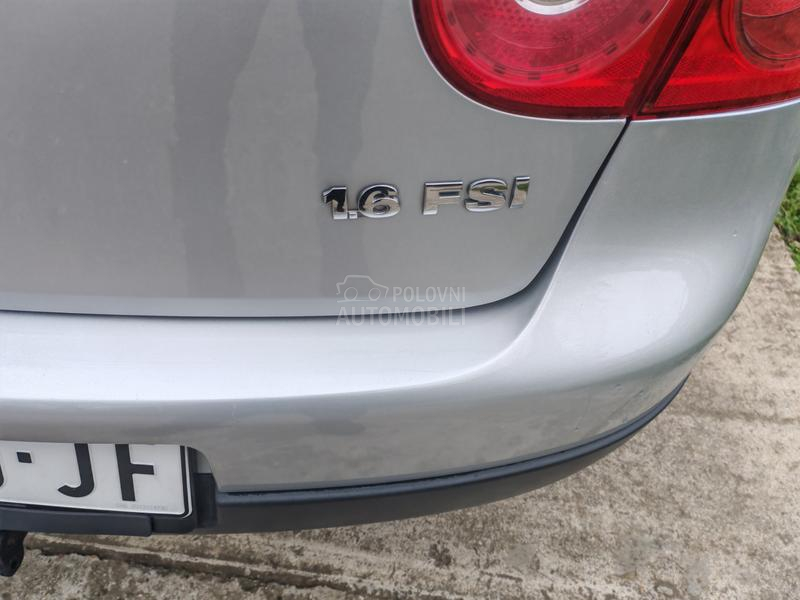 Volkswagen Golf 5 1.6 FSI