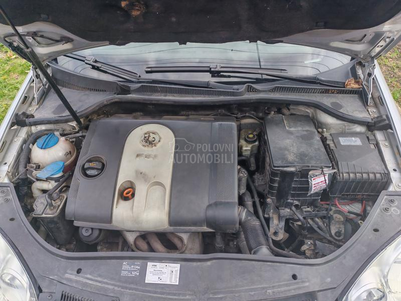 Volkswagen Golf 5 1.6 FSI