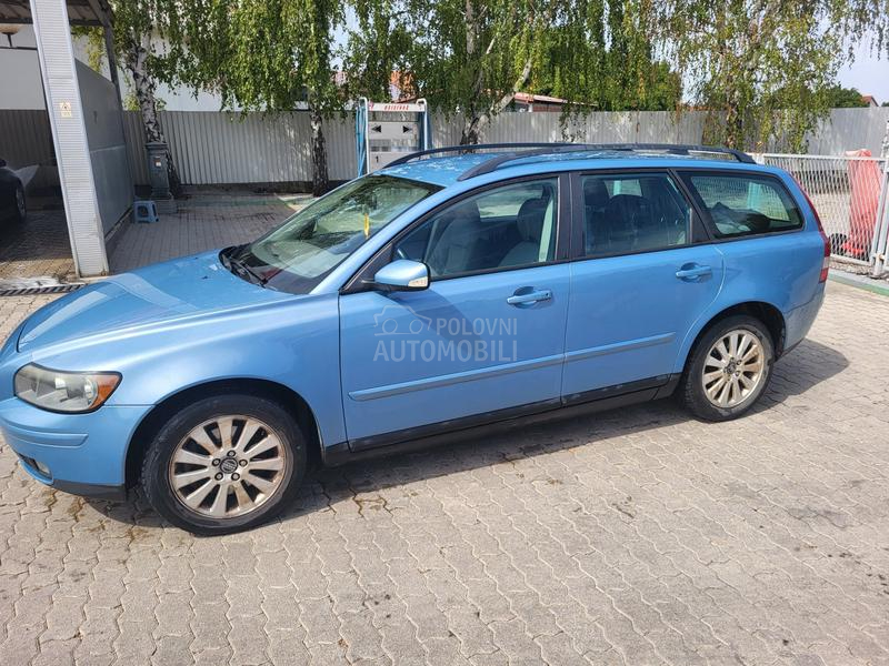 Volvo V50 