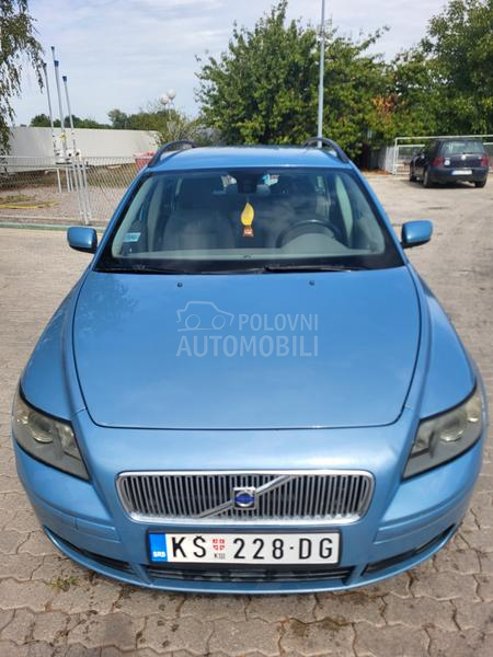 Volvo V50 