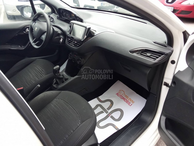 Peugeot 208 7,7,0,0,0 k,m