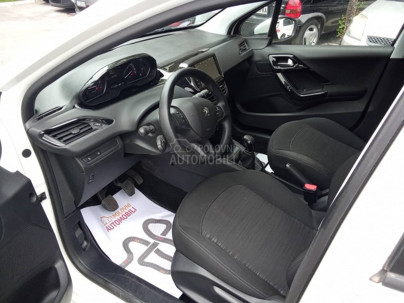 Peugeot 208 7,7,0,0,0 k,m