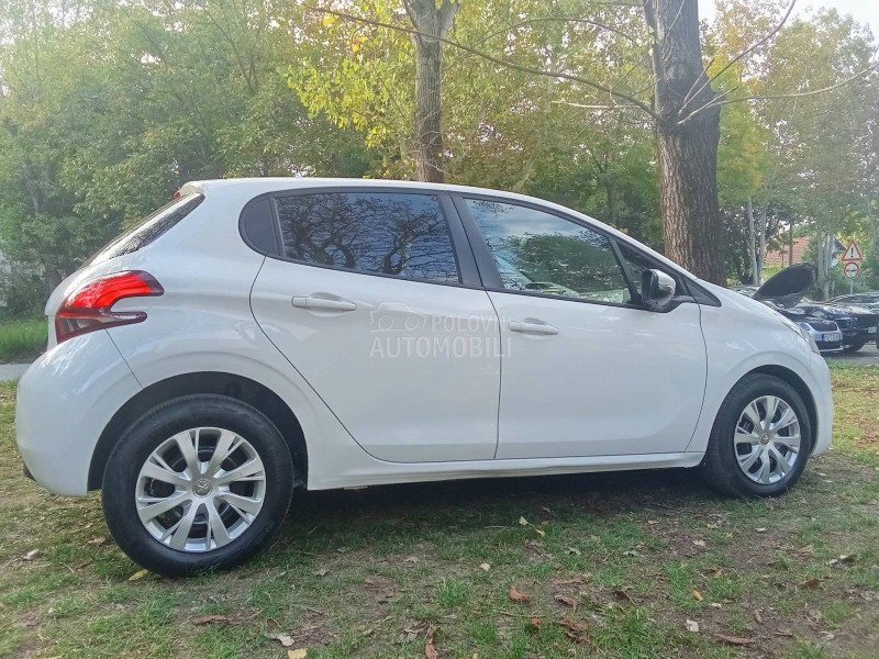 Peugeot 208 7,7,0,0,0 k,m
