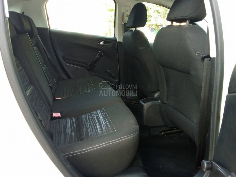 Peugeot 208 7,7,0,0,0 k,m