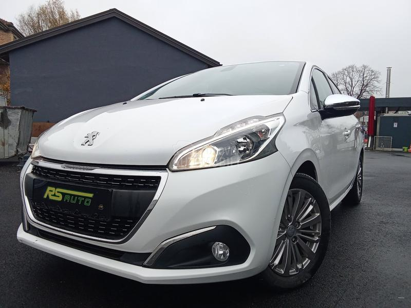 Peugeot 208 ALLURE