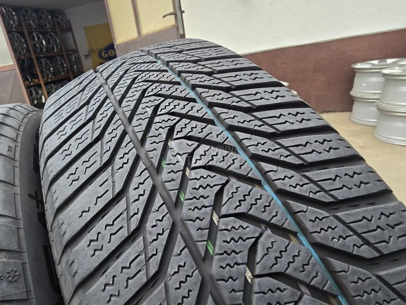 Esa Tecar 185/60 R15 Zimska