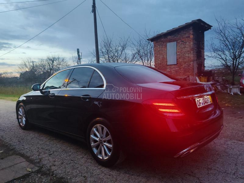Mercedes Benz E 220 NOV