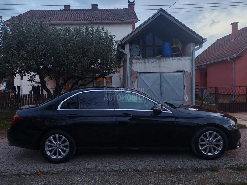 Mercedes Benz E 220 NOV