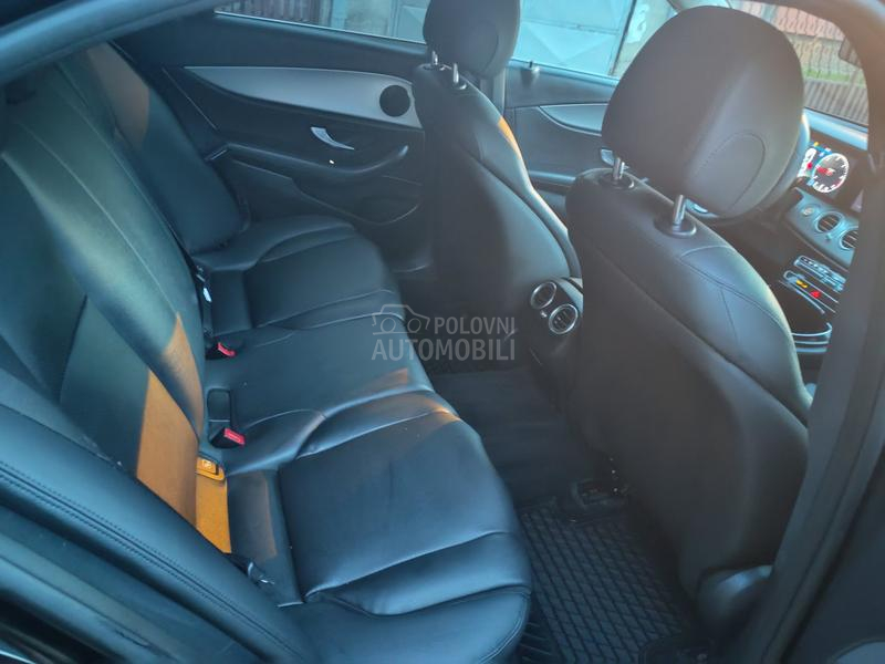 Mercedes Benz E 220 NOV