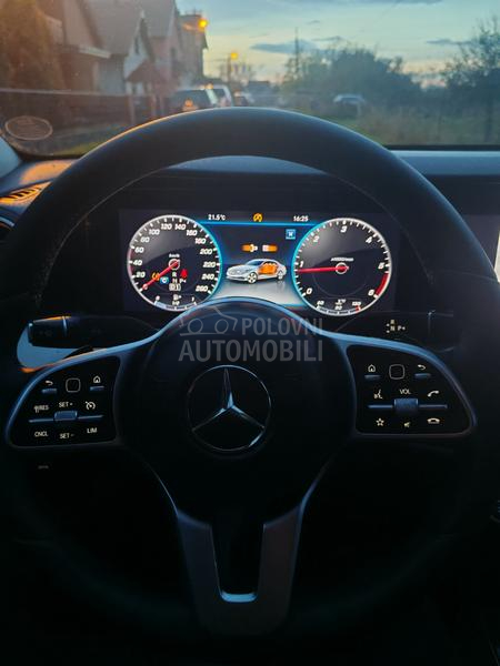 Mercedes Benz E 220 NOV