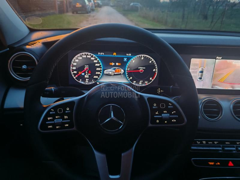 Mercedes Benz E 220 NOV