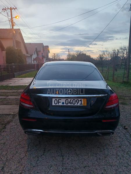 Mercedes Benz E 220 NOV