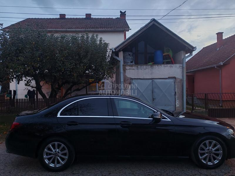 Mercedes Benz E 220 NOV