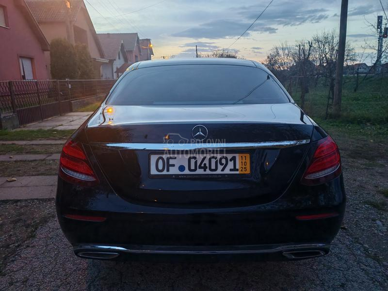 Mercedes Benz E 220 NOV