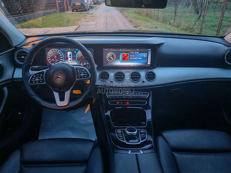 Mercedes Benz E 220 NOV
