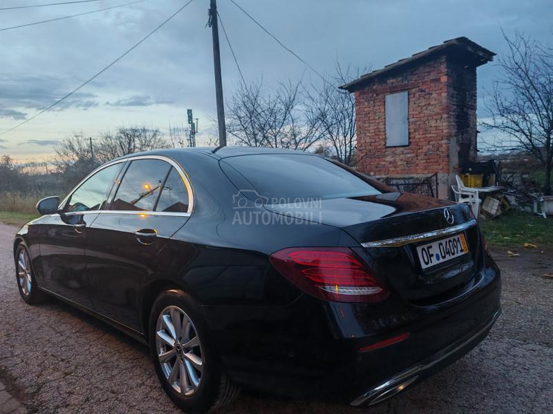 Mercedes Benz E 220 NOV