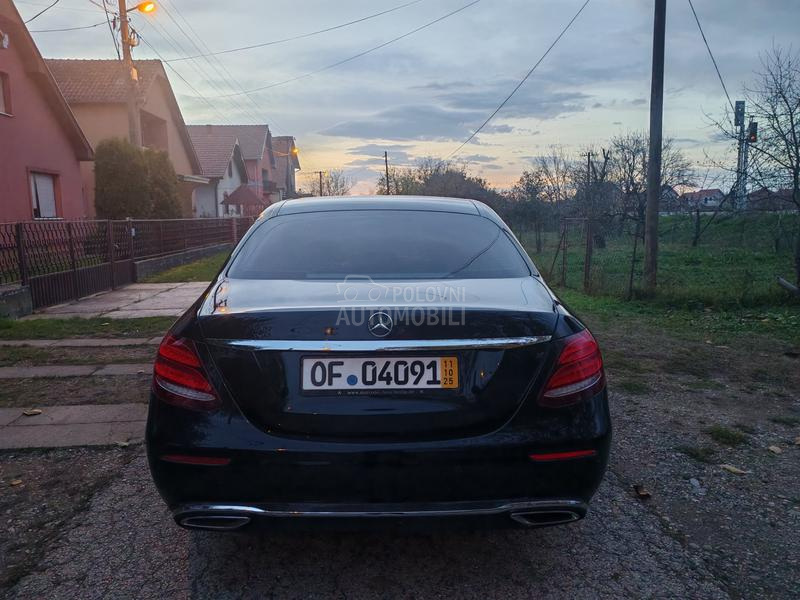 Mercedes Benz E 220 NOV