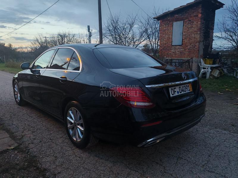 Mercedes Benz E 220 NOV