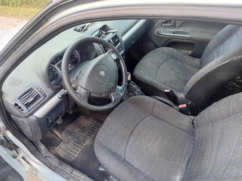 Vise auta u delovima