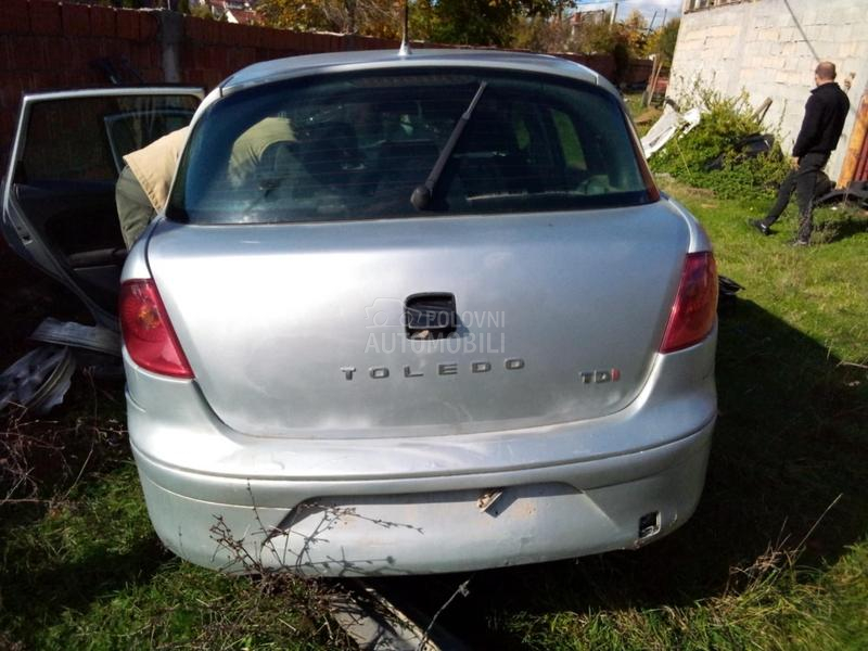 Vise auta u delovima