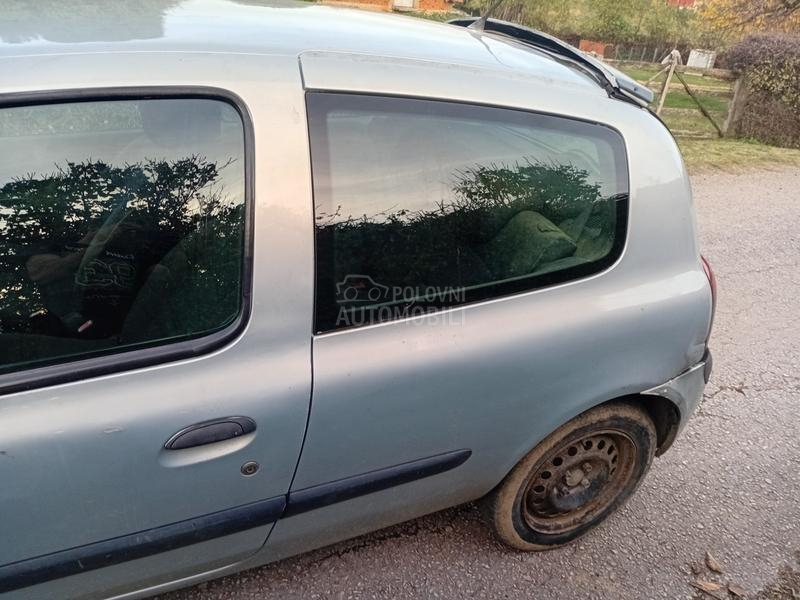 Vise auta u delovima