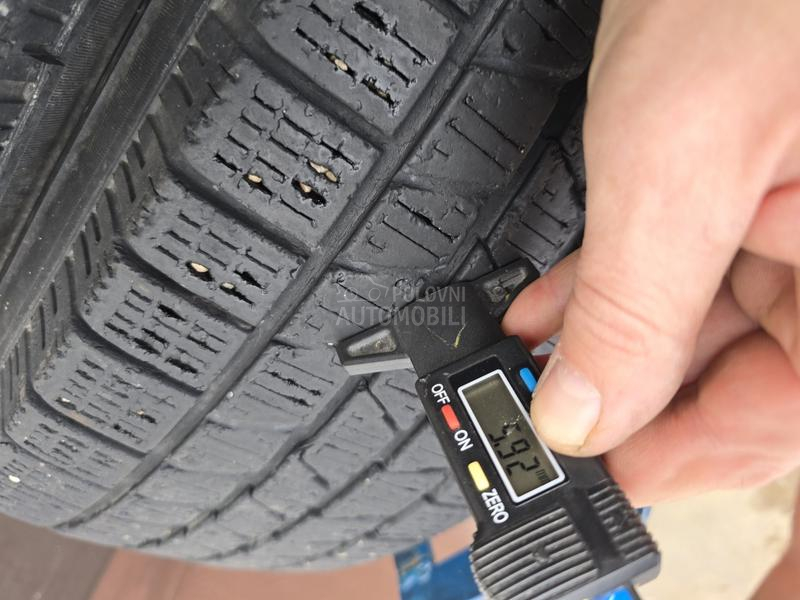 Pirelli 215/65 R16 Zimska