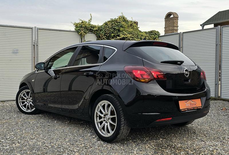 Opel Astra J 1.7 CDTi Cosmo