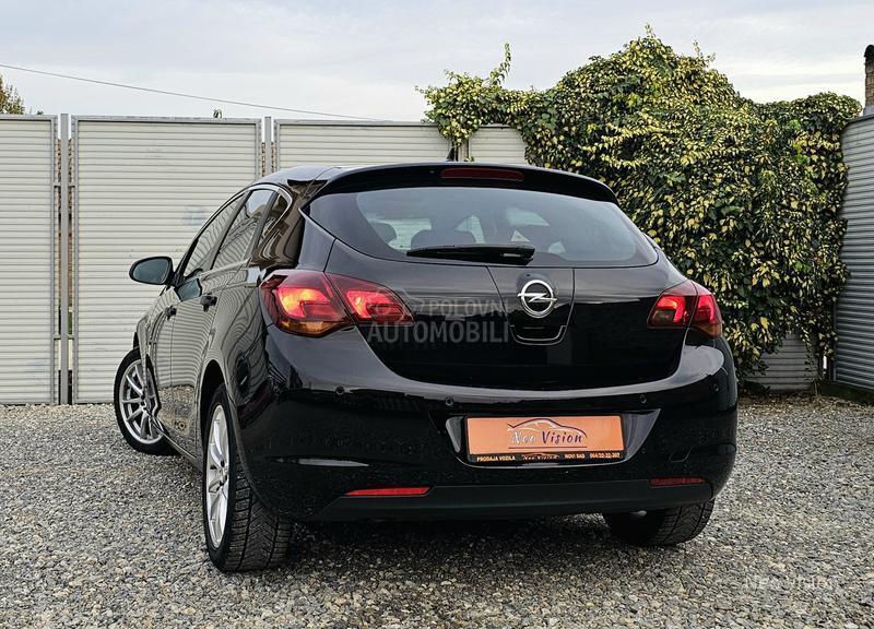 Opel Astra J 1.7 CDTi Cosmo