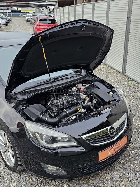 Opel Astra J 1.7 CDTi Cosmo