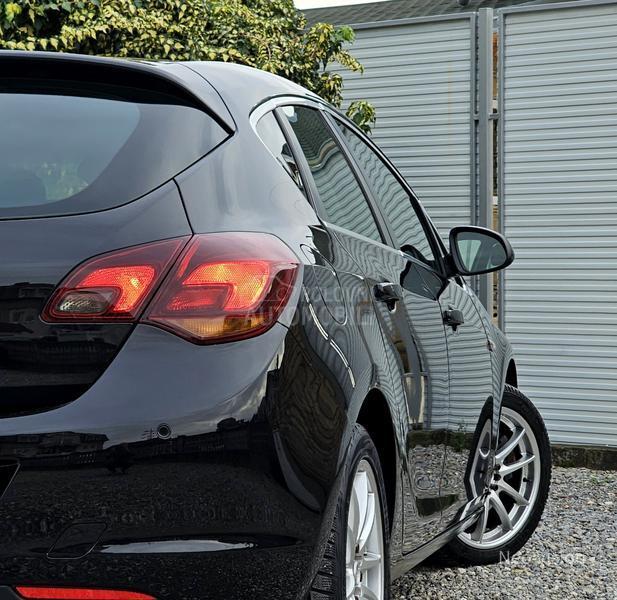 Opel Astra J 1.7 CDTi Cosmo