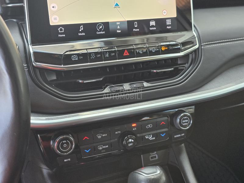 Jeep Compass 1.3 plug in